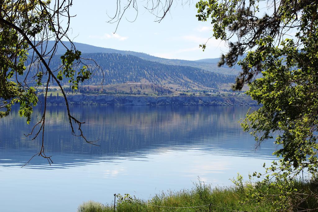 Sunshine And Wine Loft Hotel Penticton Exterior photo